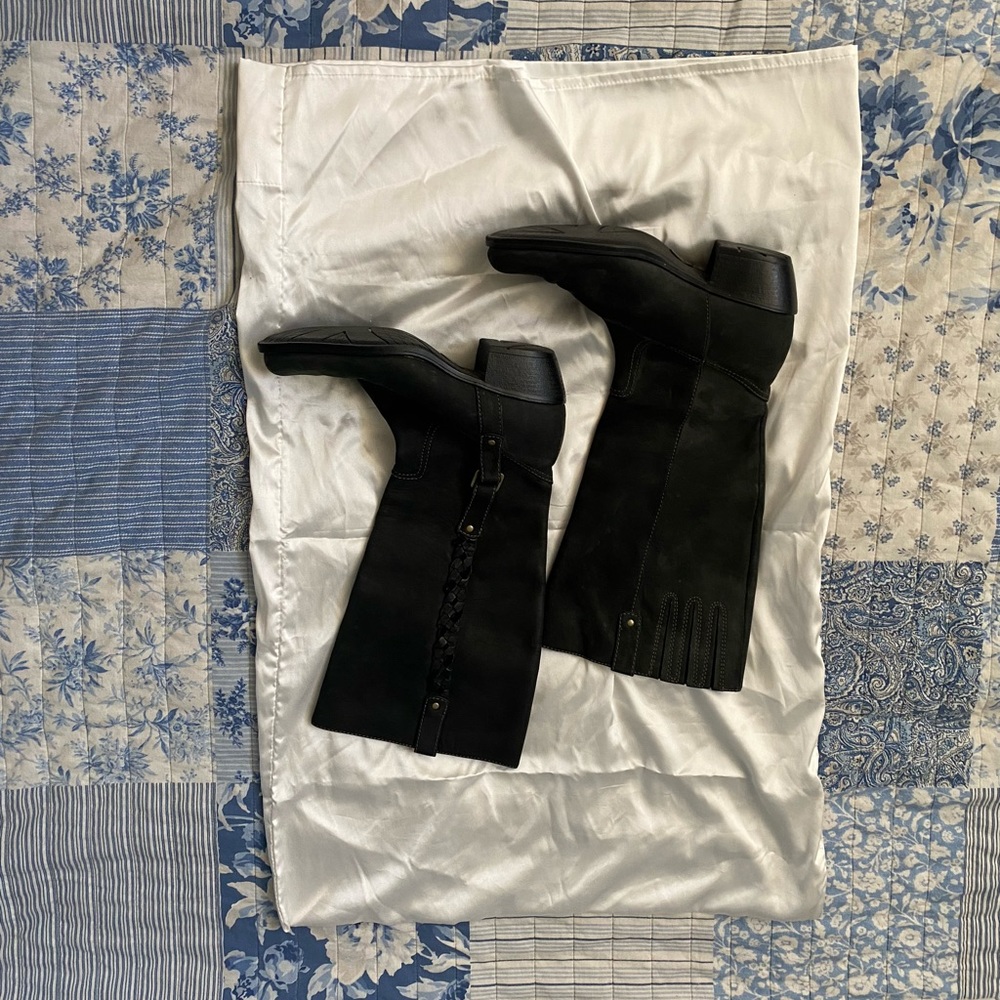 Leather boots